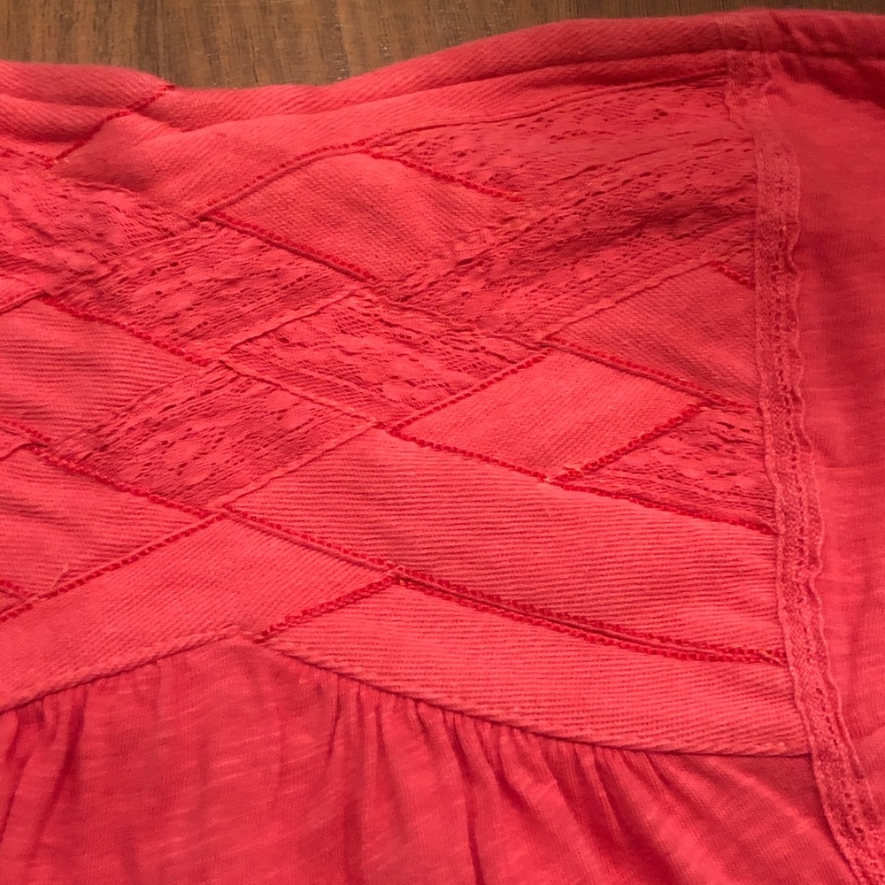 AE bright coral sleeveless top with woven pattern - Picture 3 of 4